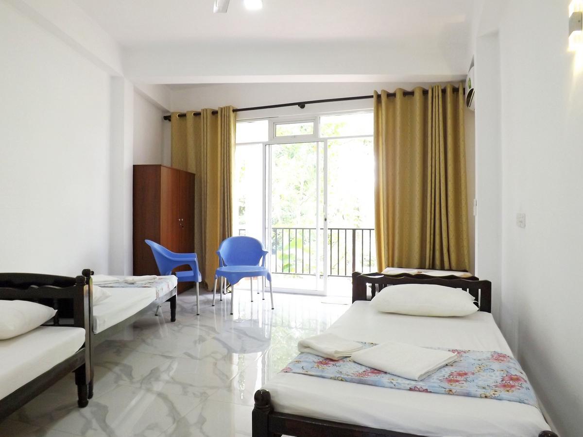 Hotel "Diana" Хиккадува Экстерьер фото