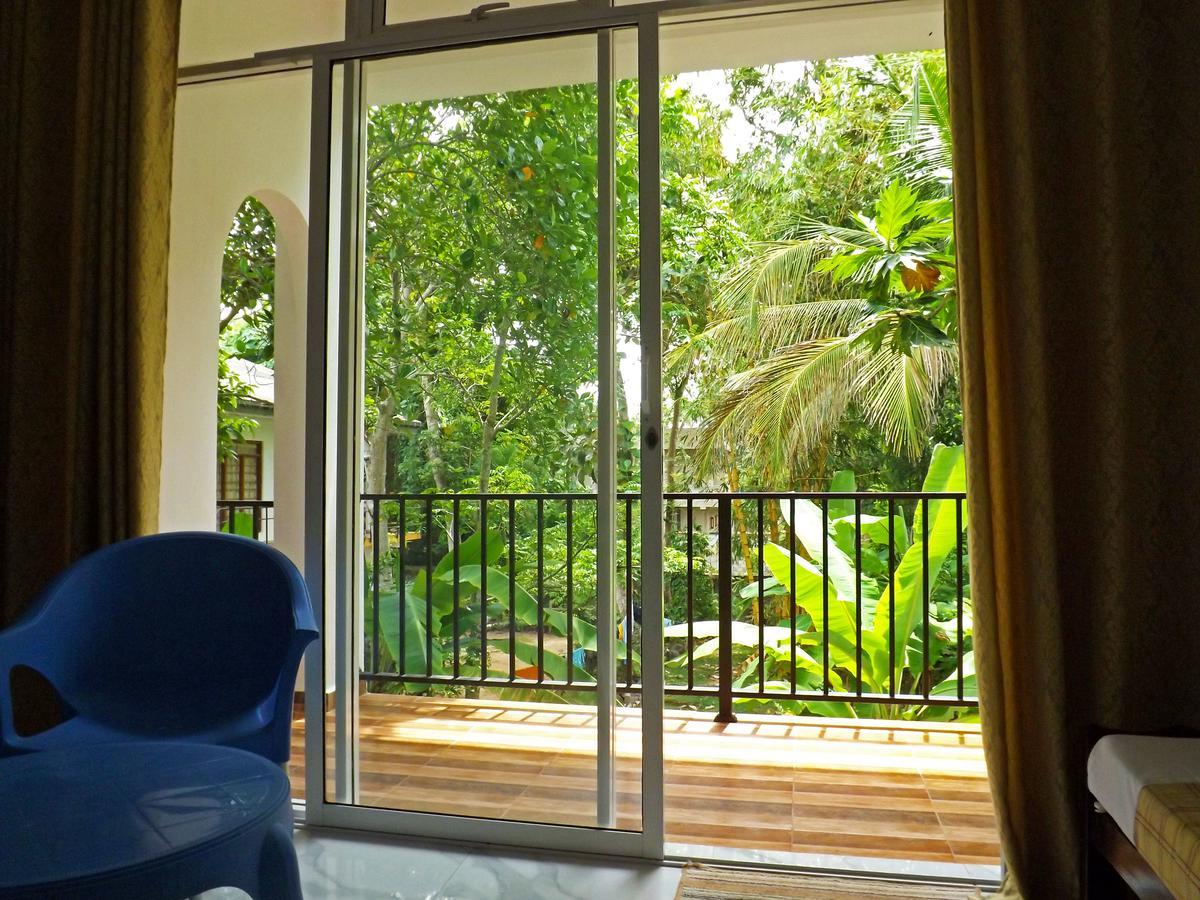 Hotel "Diana" Хиккадува Экстерьер фото